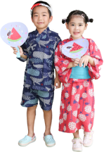 浴衣姿の園児たち