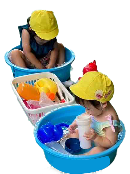 園児が遊んでいる様子