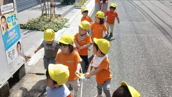 お散歩と親子体操